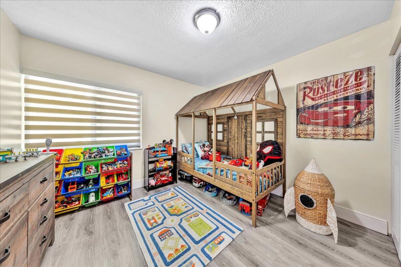 8715 Cleary Boulevard, Plantation, FL 33324 Photo