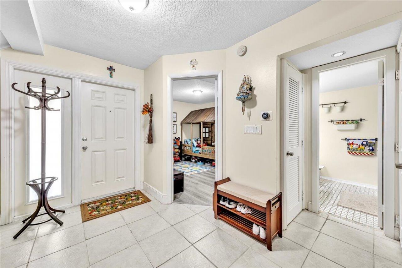 8715 Cleary Boulevard, Plantation, FL 33324 Photo