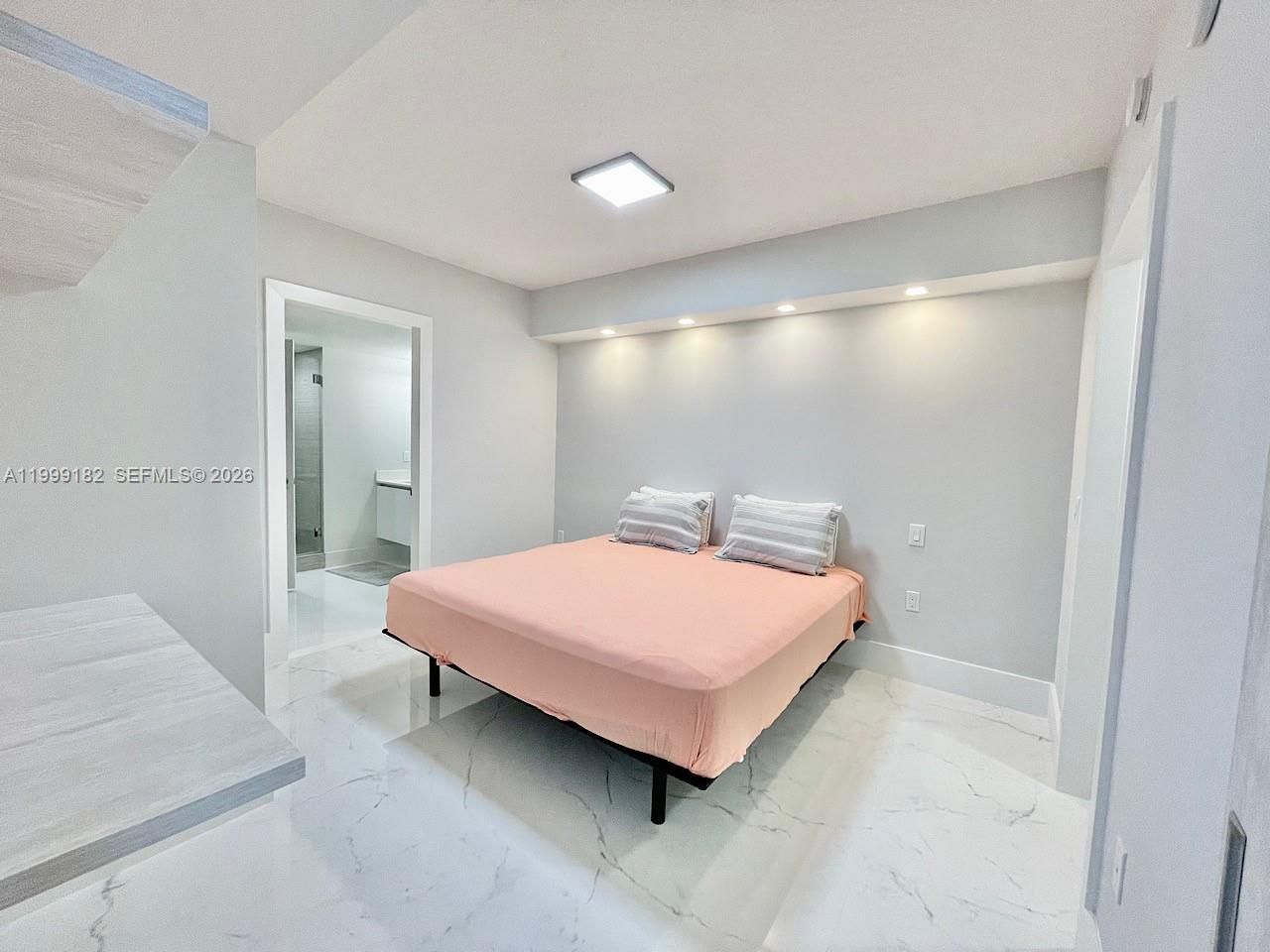 330 Sunny Isles Blvd, Unit 5-905, Sunny Isles Beach, FL 33160 Photo