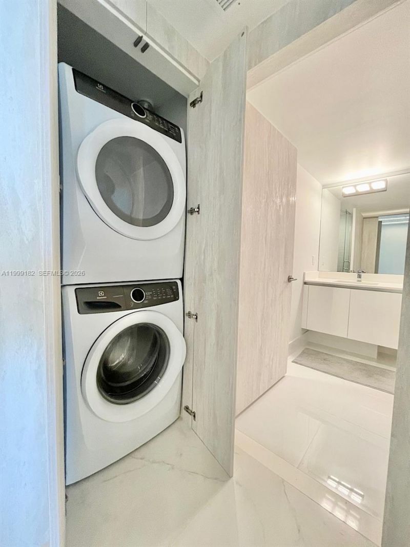 330 Sunny Isles Blvd, Unit 5-905, Sunny Isles Beach, FL 33160 Photo