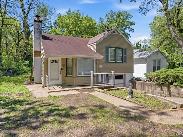 703 Cunniff Place, Ferguson, MO 63135