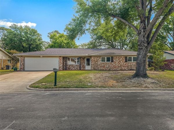 220 Cooper Drive , Hurst, TX 76053