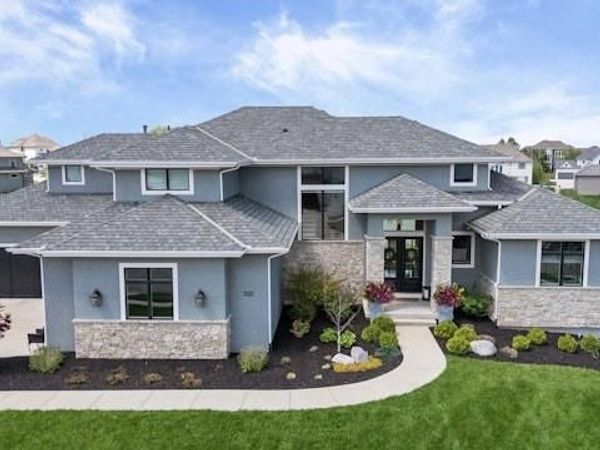 10710 W 173rd Terrace, Overland Park, KS 66221