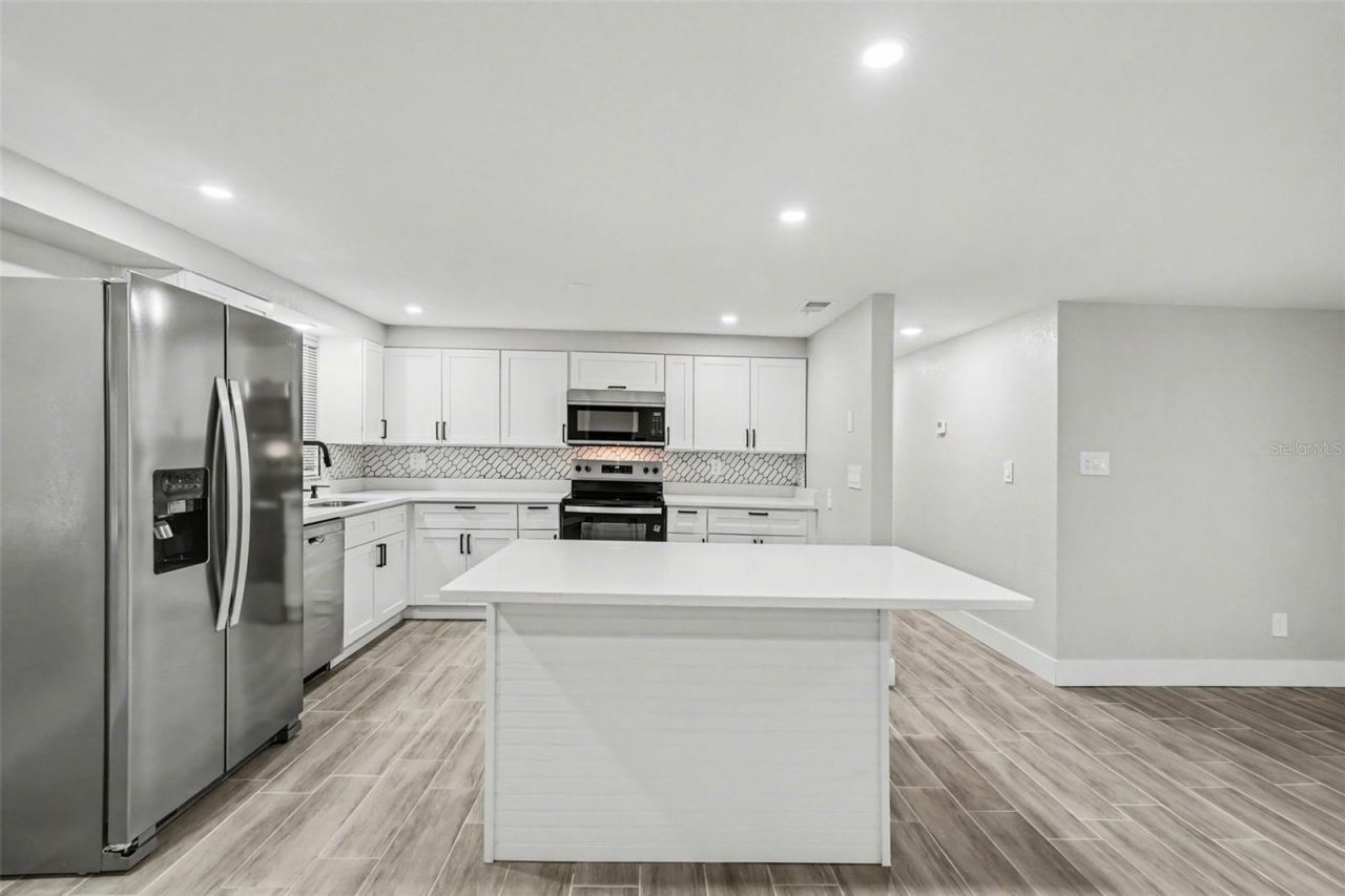 7310 Fort King Road , Zephyrhills, FL 33541 Photo