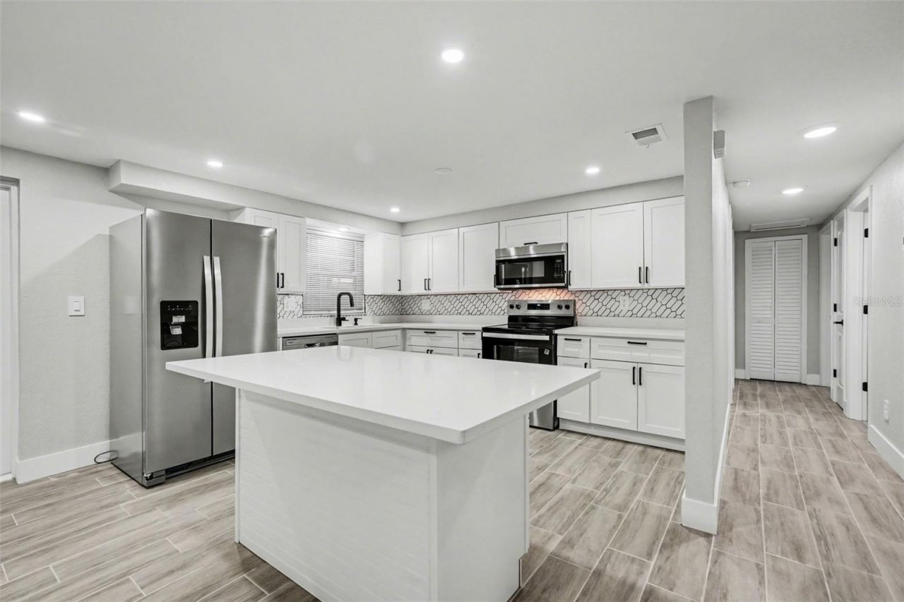 7310 Fort King Road , Zephyrhills, FL 33541 Photo