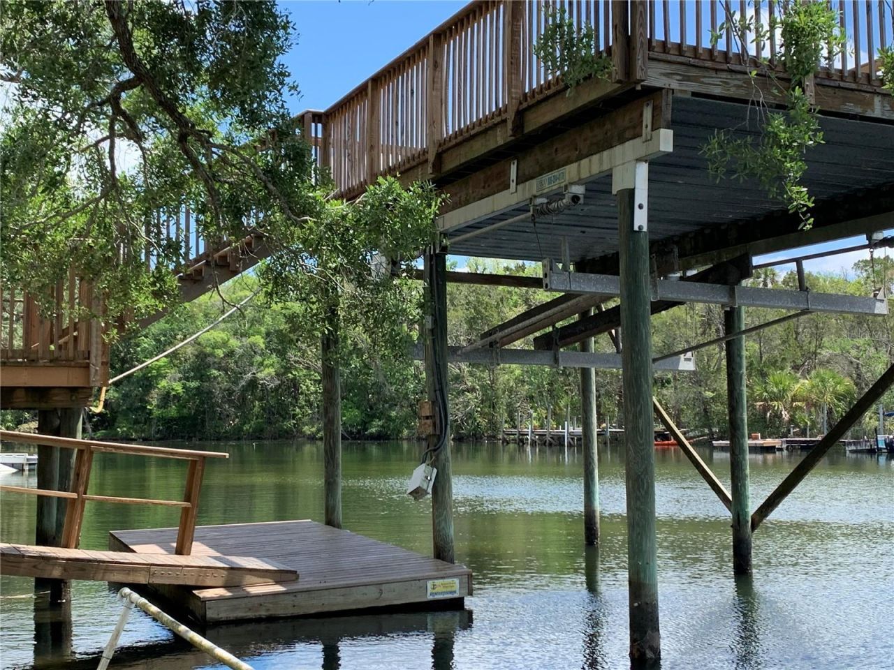 1045 N Crescent Drive , Crystal River, FL 34429 Photo