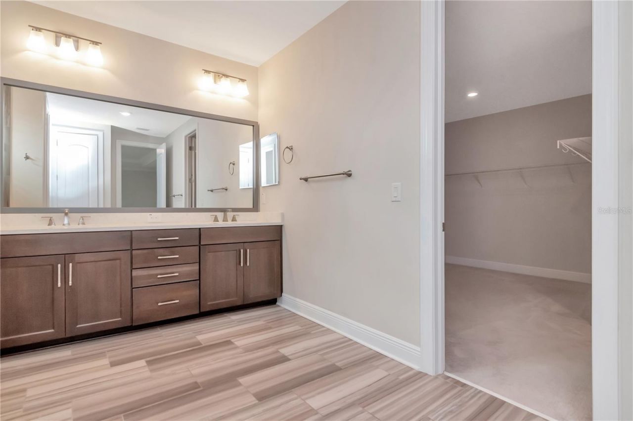 3408 W Hawthorne Road, Tampa, FL 33611 Photo