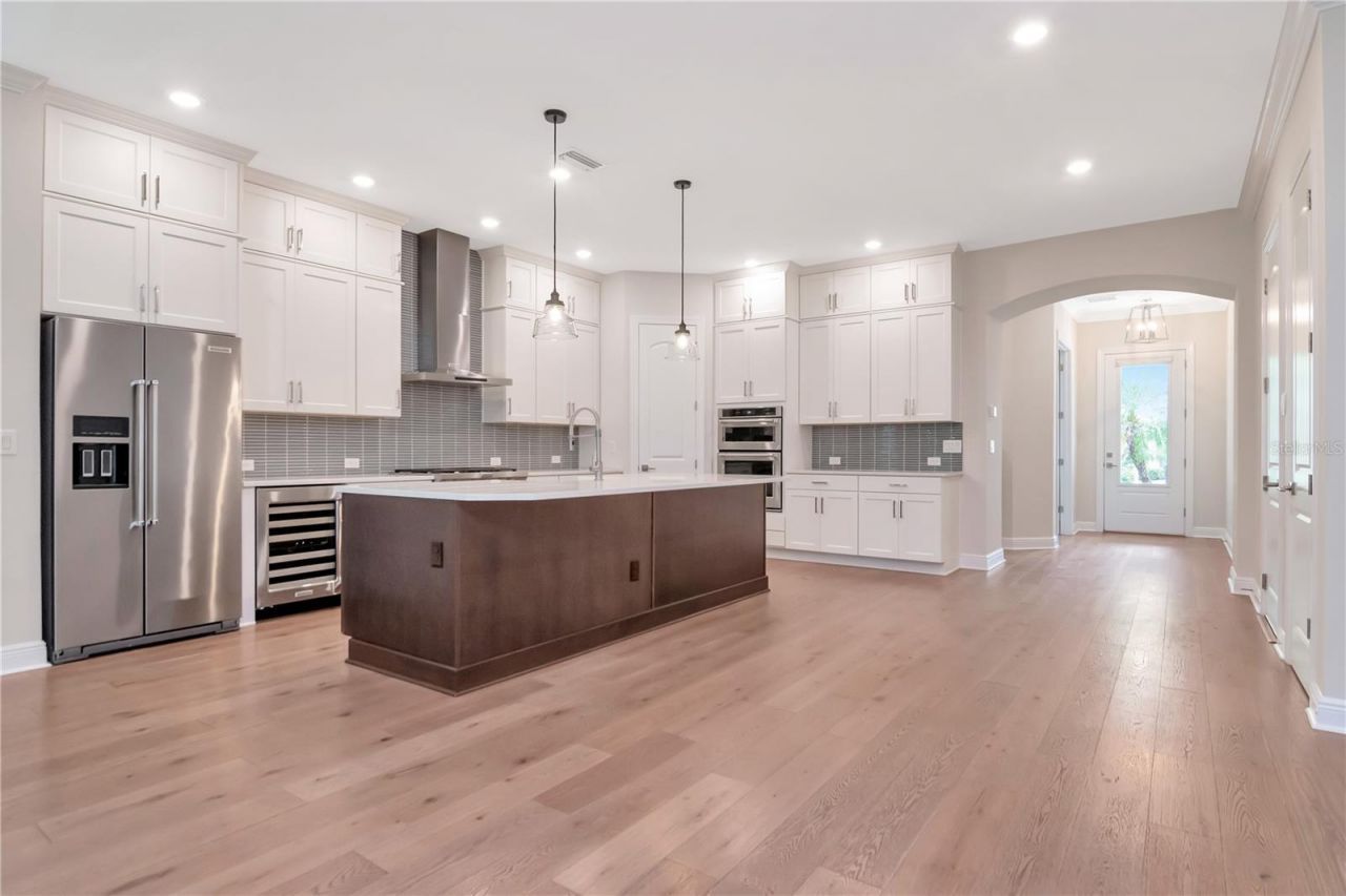 3408 W Hawthorne Road, Tampa, FL 33611 Photo