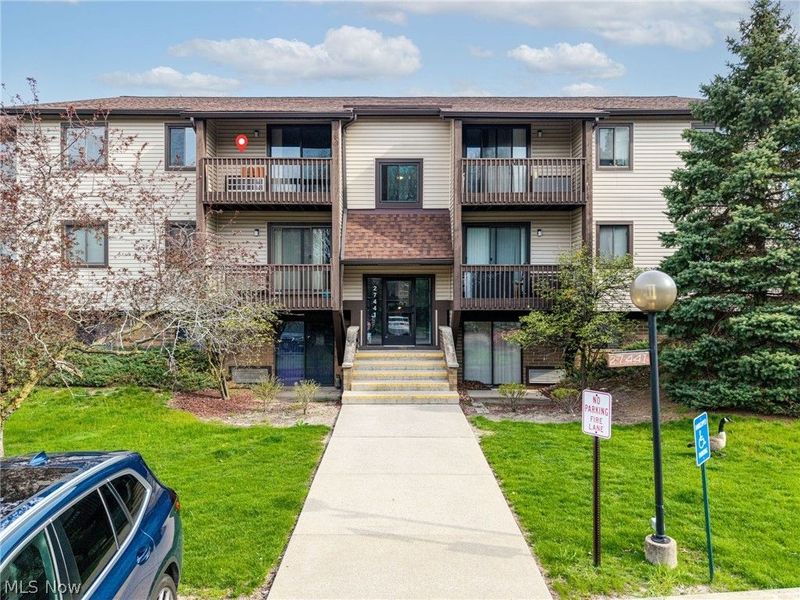 27441 Westown Boulevard, Westlake, OH 44145 Photo 1