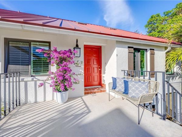 375 8th AVE S, Unit D, NAPLES, FL 34102