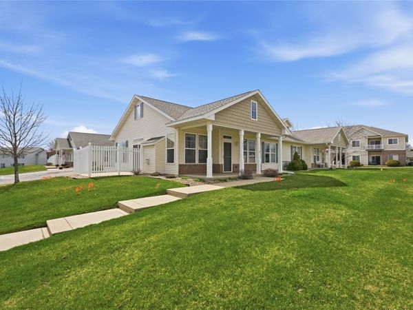 1431 Tower Lane NE, Cedar Rapids, IA 52402