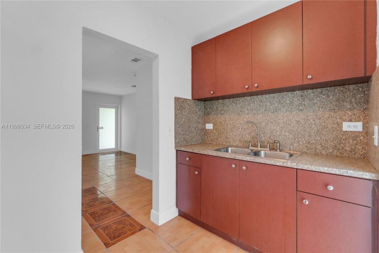1730 NW 55th Ter, Unit 1730, Miami, FL 33142 Photo