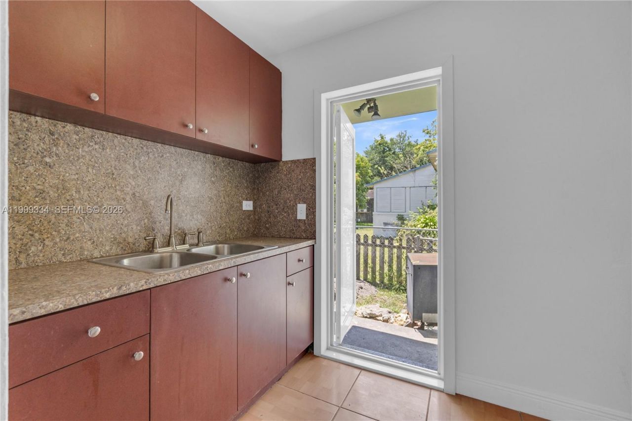 1730 NW 55th Ter, Unit 1730, Miami, FL 33142 Photo