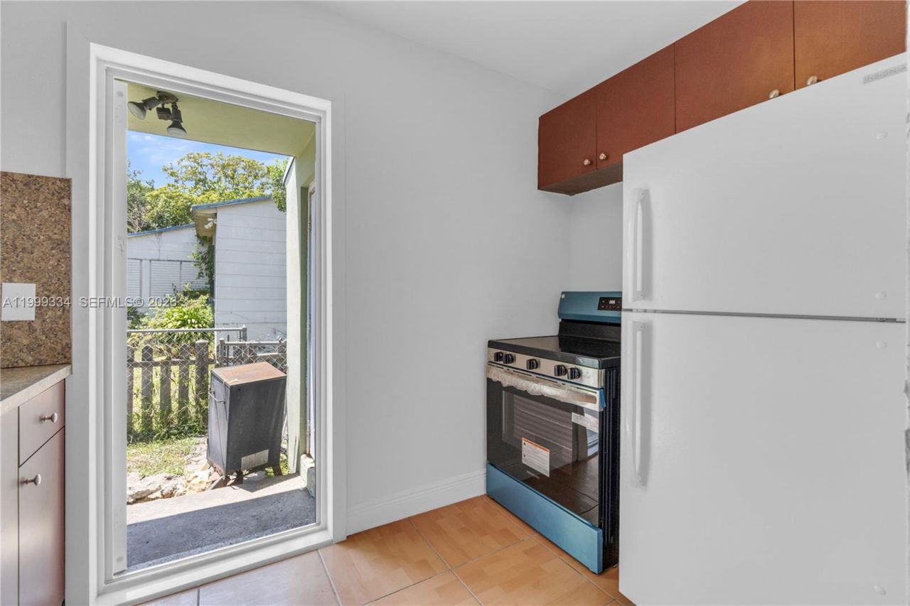 1730 NW 55th Ter, Unit 1730, Miami, FL 33142 Photo