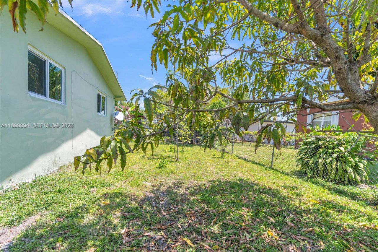 1730 NW 55th Ter, Unit 1730, Miami, FL 33142 Photo