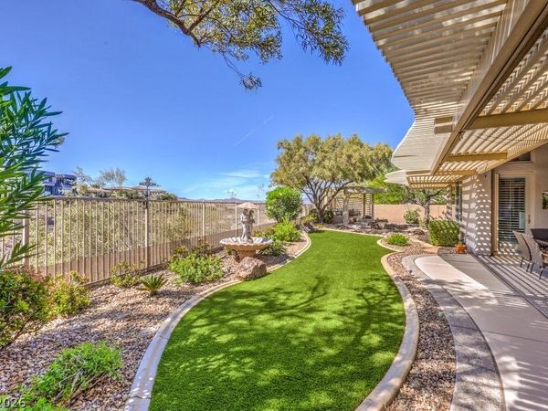 17 Chenal Pass, Henderson, NV 89052