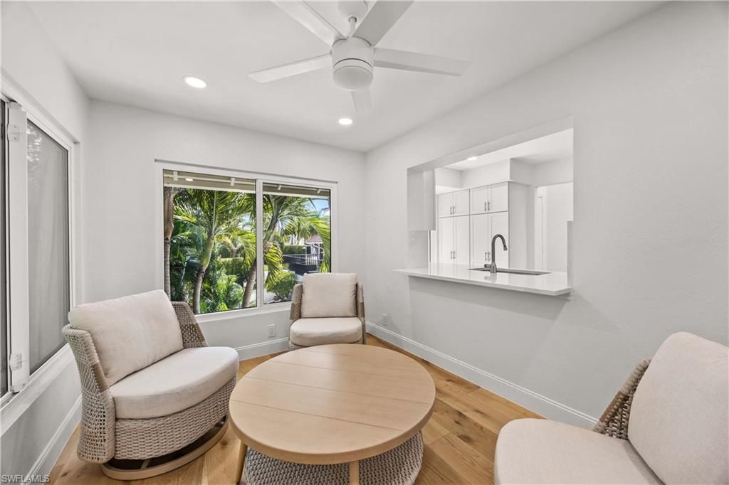 375 8th Ave S, Unit D, Naples, FL 34102 Photo