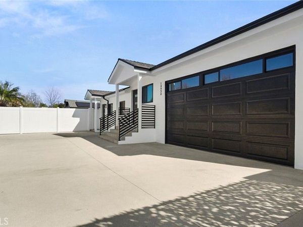 19928 Hatton Street , Winnetka, CA 91306