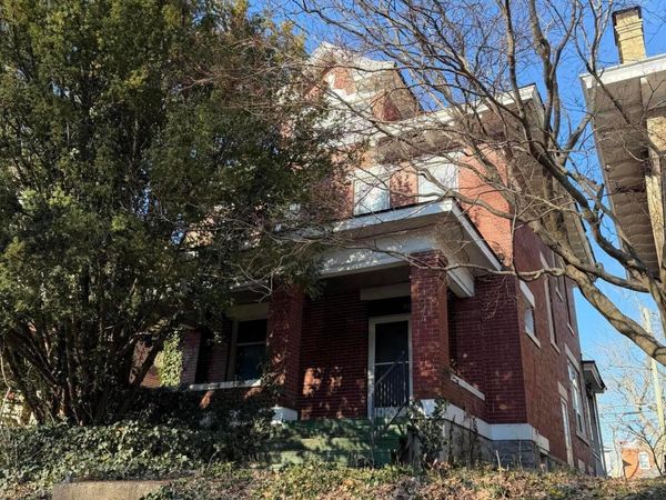 26 E Oakland Avenue, Columbus, OH 43201