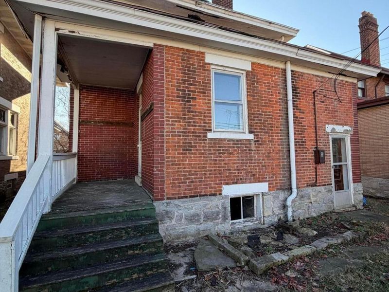 26 E Oakland Avenue, Columbus, OH 43201 Photo 2