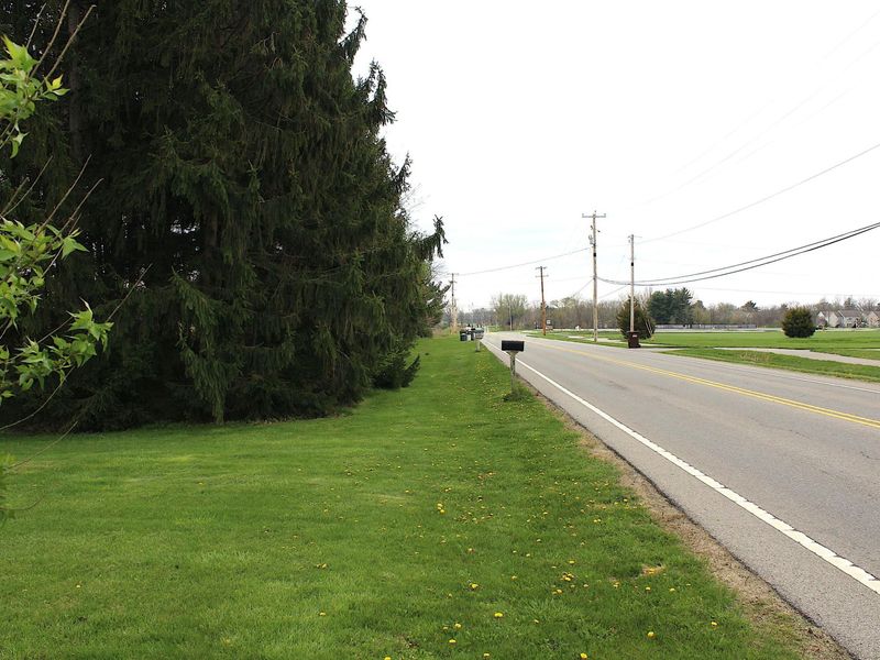 5719 North Road, Lewis Center, OH 43035 Photo 6