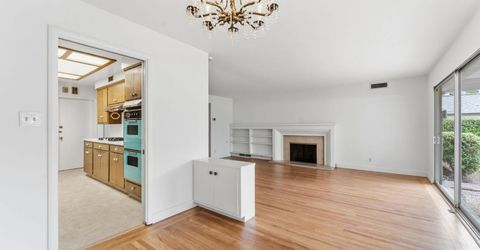 5260 K St, Sacramento, CA 95819 Photo