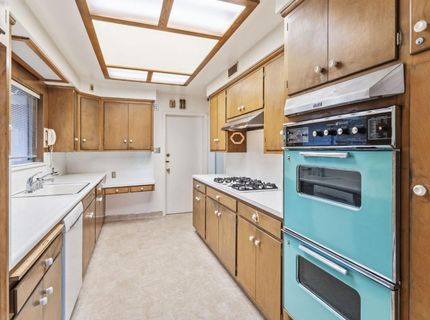 5260 K St, Sacramento, CA 95819 Photo