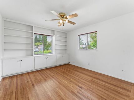 5260 K St, Sacramento, CA 95819 Photo