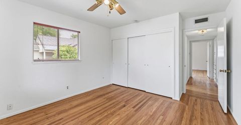 5260 K St, Sacramento, CA 95819 Photo