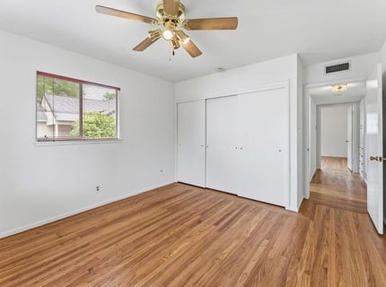 5260 K St, Sacramento, CA 95819 Photo