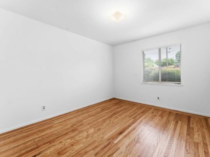 5260 K St, Sacramento, CA 95819 Photo