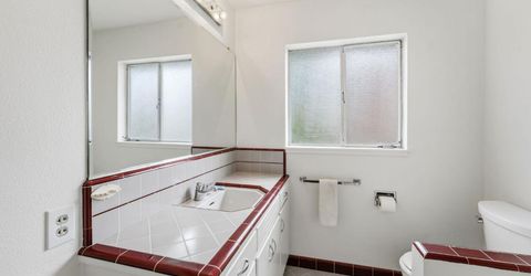 5260 K St, Sacramento, CA 95819 Photo