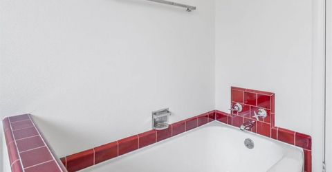 5260 K St, Sacramento, CA 95819 Photo