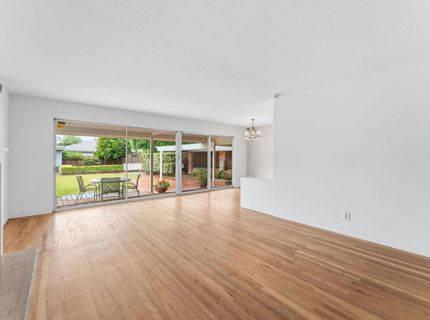 5260 K St, Sacramento, CA 95819 Photo