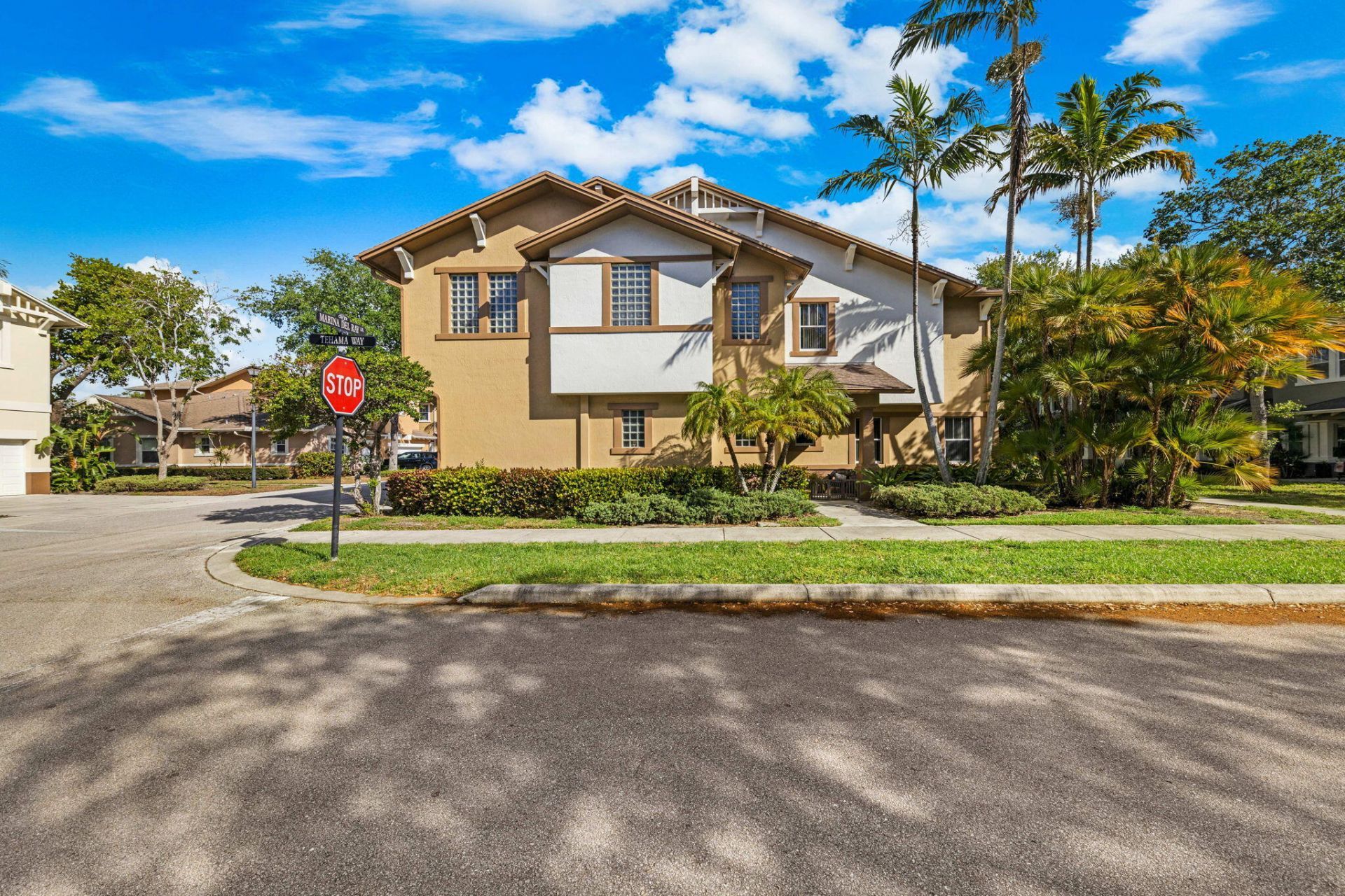 950 Marina Del Ray Lane, Unit 1, West Palm Beach, FL 33401 Photo