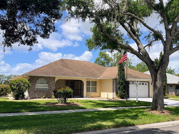 6645 NORTHLAKE DRIVE , ZEPHYRHILLS, FL 33542