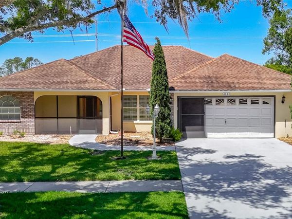 6645 NORTHLAKE DRIVE, ZEPHYRHILLS, FL 33542