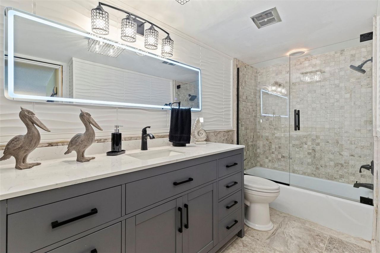 5220 Brittany Drive S, Unit 409, Saint Petersburg, FL 33715 Photo