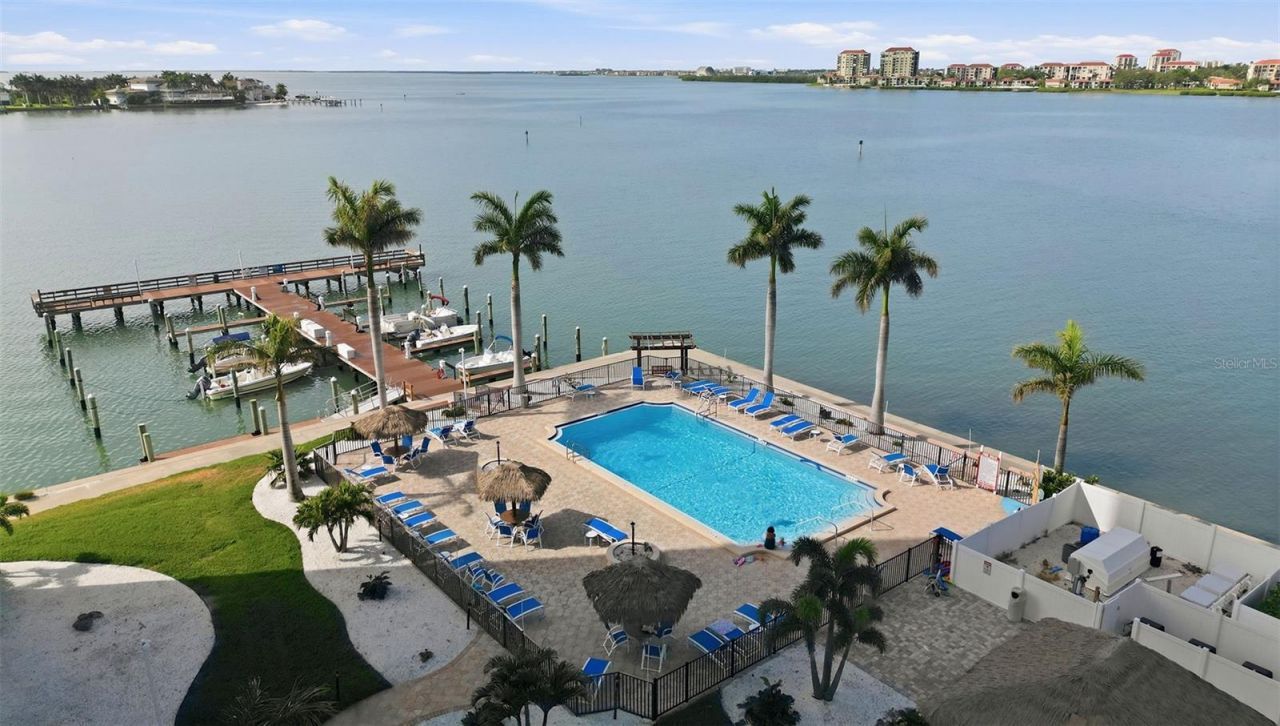 5220 Brittany Drive S, Unit 409, Saint Petersburg, FL 33715 Photo