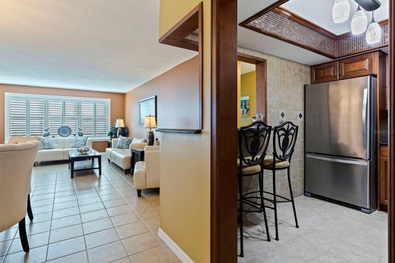 5220 Brittany Drive S, Unit 409, Saint Petersburg, FL 33715 Photo