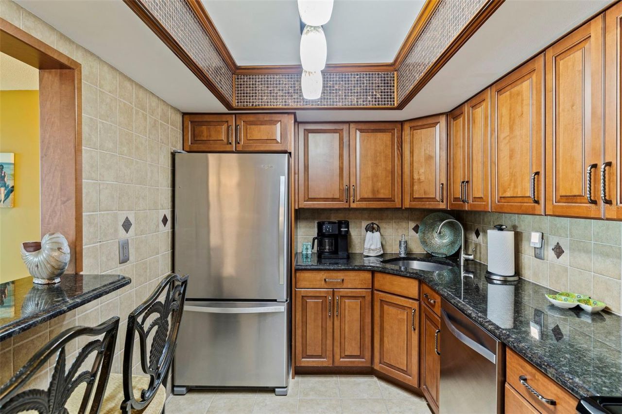 5220 Brittany Drive S, Unit 409, Saint Petersburg, FL 33715 Photo