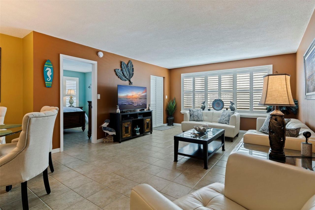 5220 Brittany Drive S, Unit 409, Saint Petersburg, FL 33715 Photo
