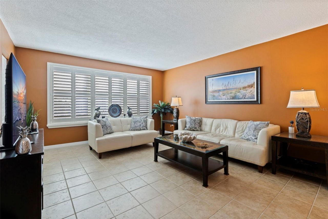 5220 Brittany Drive S, Unit 409, Saint Petersburg, FL 33715 Photo
