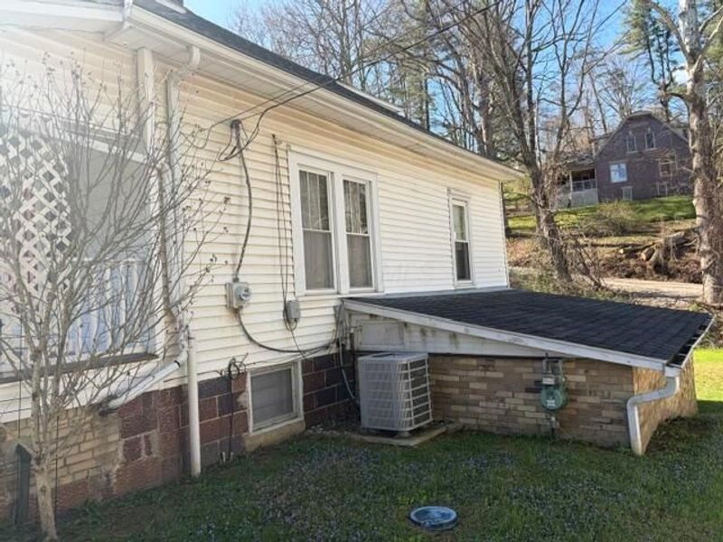 9410 State Route 93 SE, New Straitsville, OH 43766 Photo 14