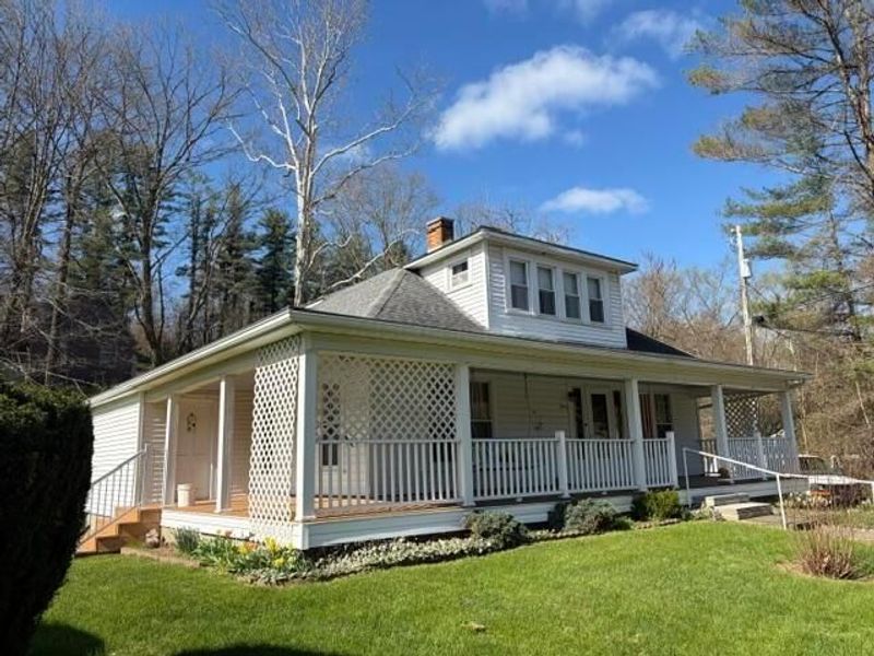 9410 State Route 93 SE, New Straitsville, OH 43766 Photo 2