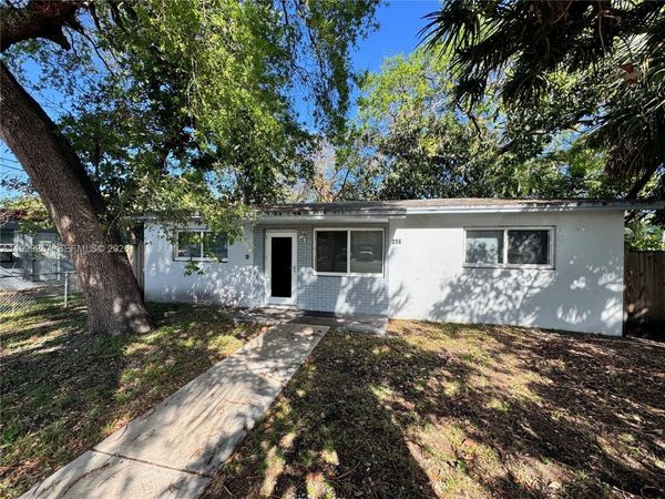 206 NW 5th Ave , Dania Beach, FL 33004