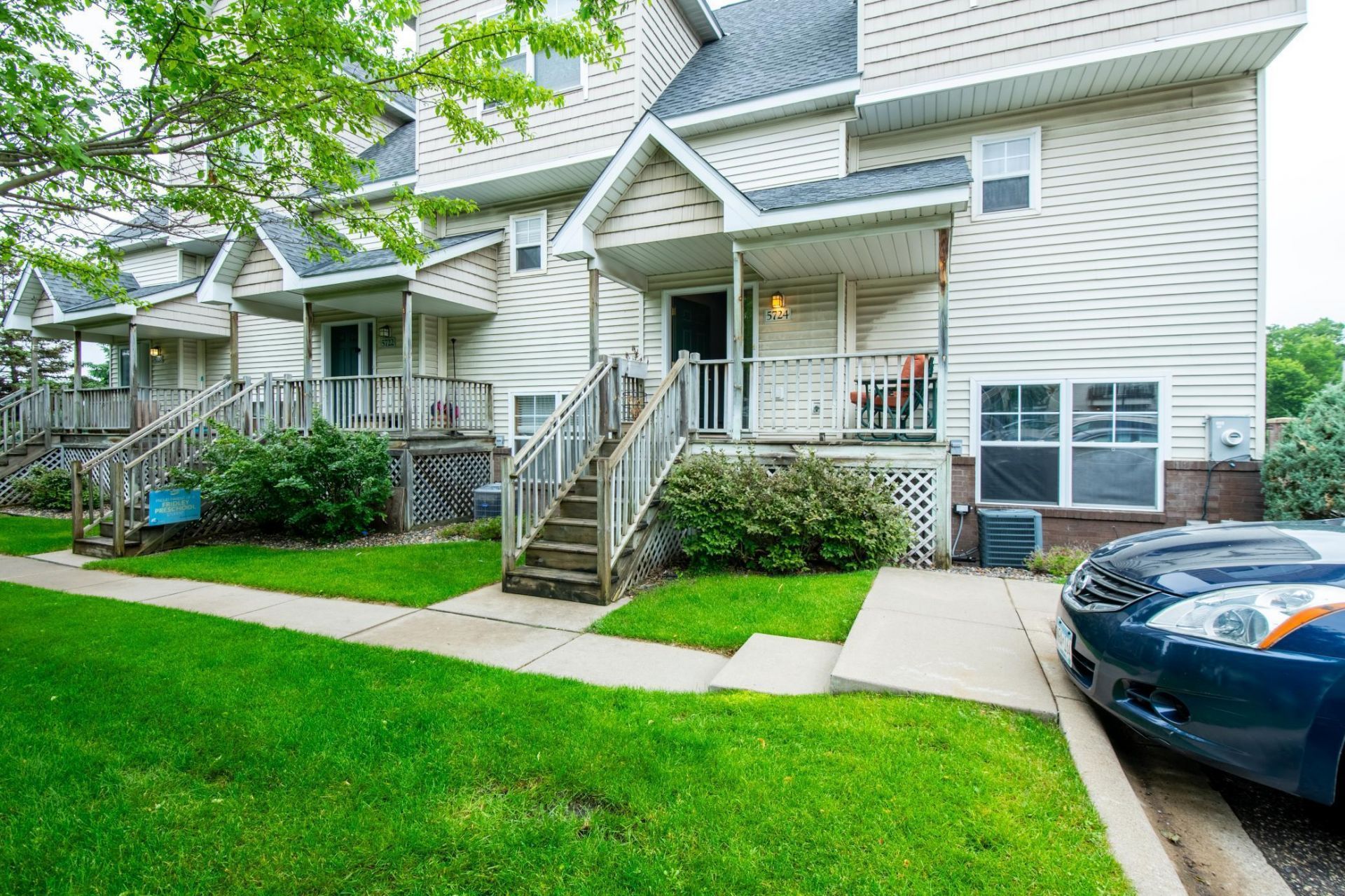 5724 4th Street NE, Fridley, MN 55432