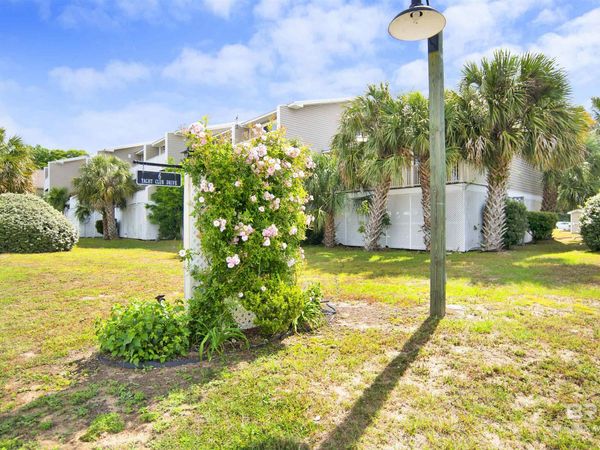 6 Yacht Club Drive, Unit 109, Daphne, AL 36526