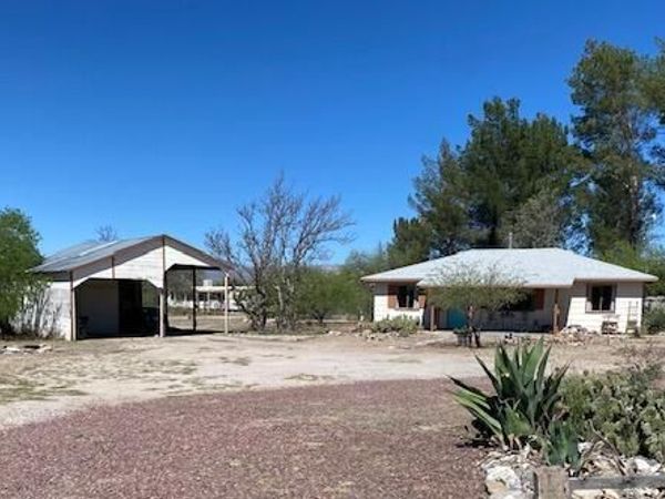 1428 N Cemetery Road, Benson, AZ 85602