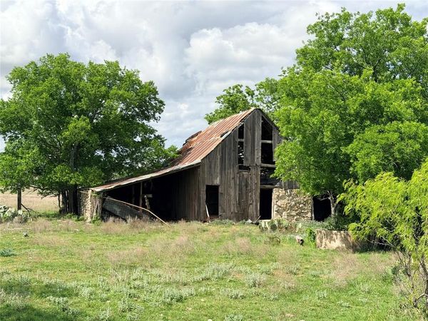 221A CR 250, Star, TX 76880